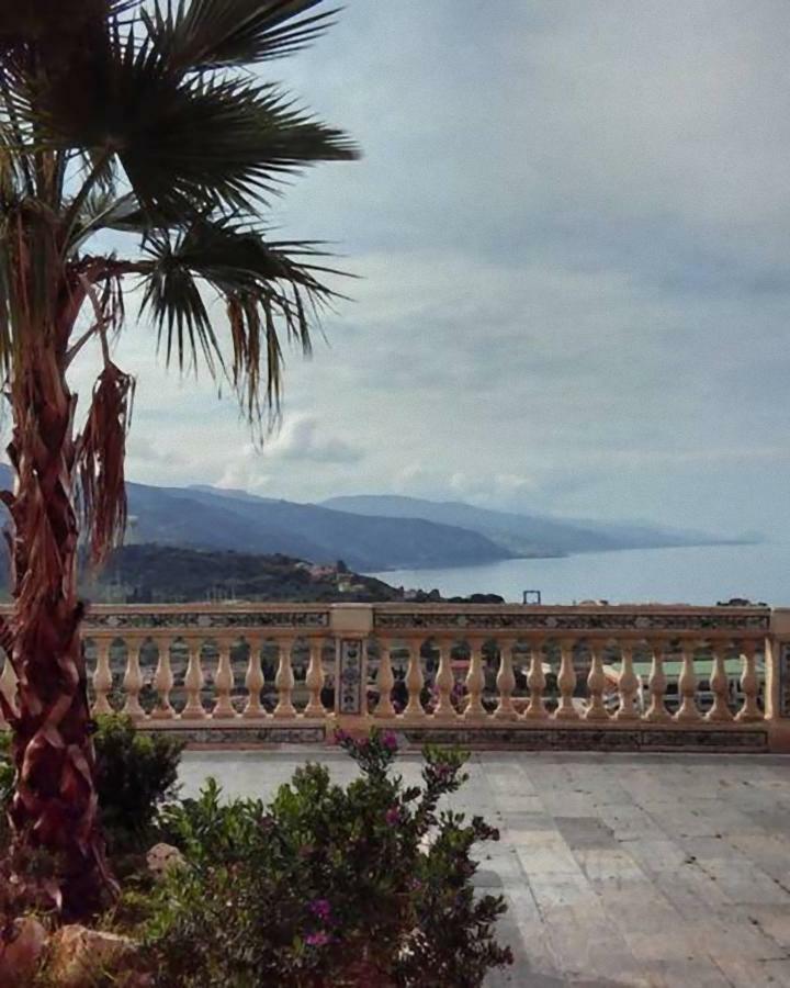 Casa Vacanze Camastra Santo Stefano di Camastra Kültér fotó